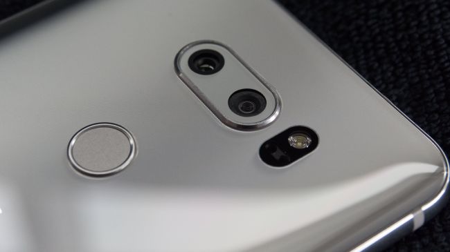 LG V30